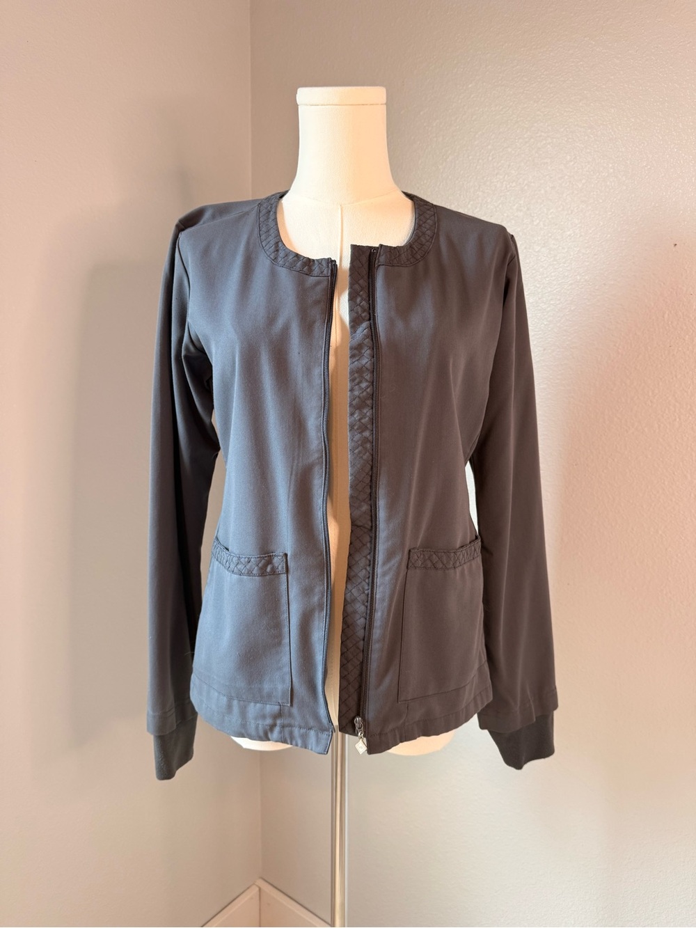 Vera Bradley Performance Scrub Jacket Gray XS Zip Front Cardigan